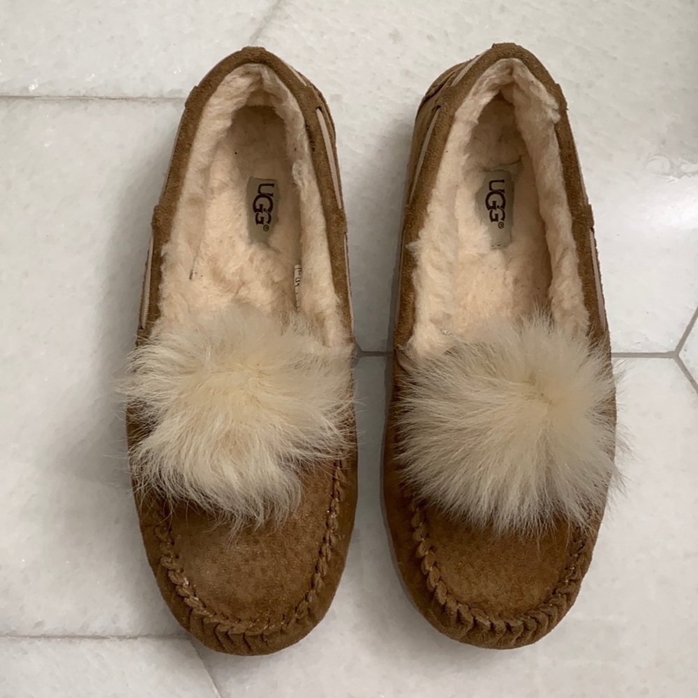 UGG Dakota Pom Pom Slippers
